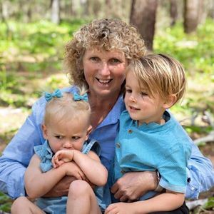 Meet your Posher, Debbie